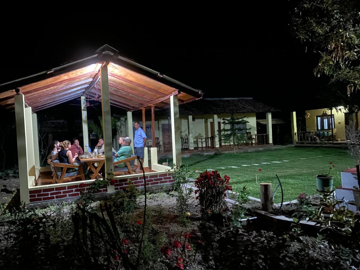 Bardia Eco Friendly Homestay Bardiya Exteriör bild